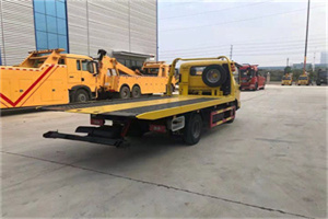 黄龙非事故拖车